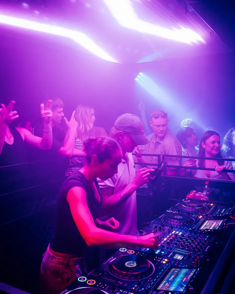 The Vault Memories, Loveless takeover crowd photos